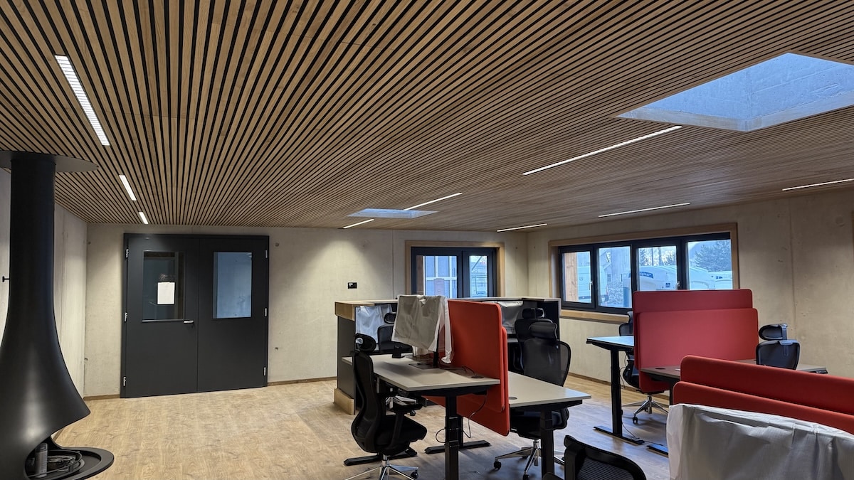Montage plans panneaux en tasseaux de bois